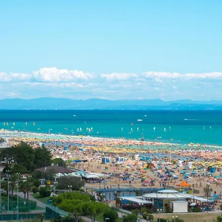 Lovely Flat 100m From The Ideal For 6 Guests Bibione