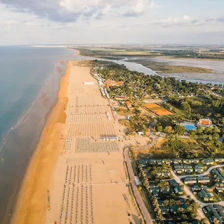 Lovely Flat 100m From The Ideal For 6 Guests Apartment Bibione