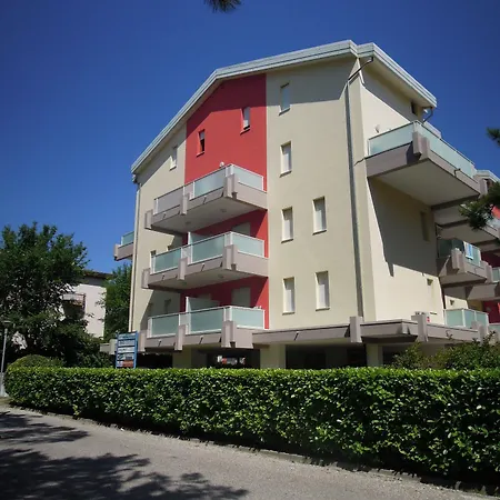 Apartament Lovely Flat 100m From The